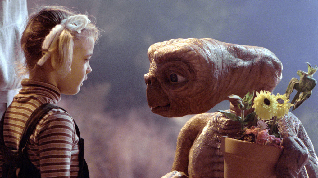 Drew Barrymore ve snímku E. T. – Mimozešťasn Drew Barrymore ve snímku E. T. – Mimozešťasn