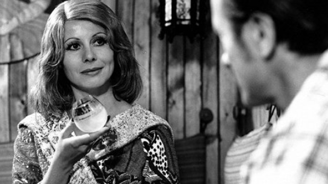Marie Drahokoupilová ve filmu Běž, ať ti neuteče z roku 1976.
