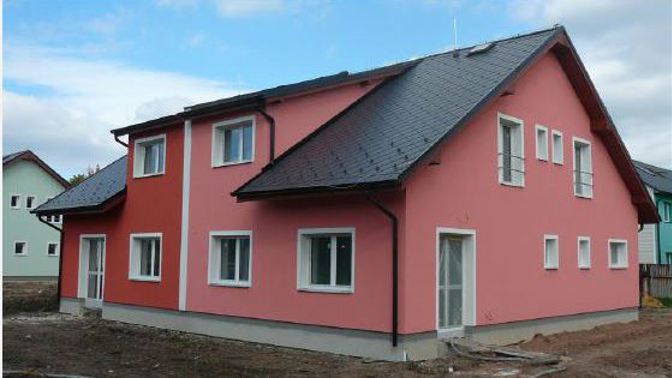 Barevná okna a dveře: trendy a tipy pro výběr Barevná okna a dveře: trendy a tipy pro výběr
