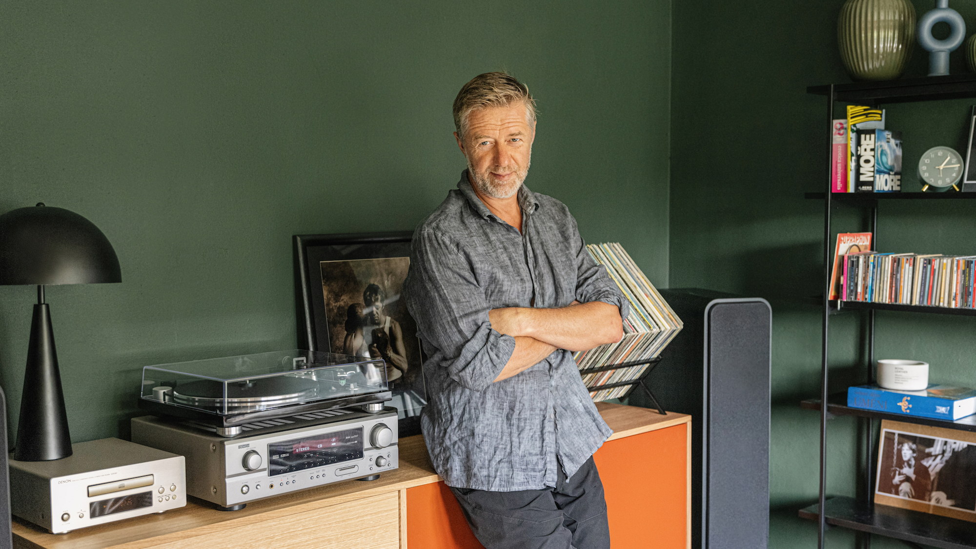 Místo, kde se učí divadelní role, odpočívá, poslouchá jazz, nebo řádí s čtyřletým vnukem. Takový je výsledek radikální proměny zahradního domku pod taktovkou Bonami a domek po deseti letech konečně plní svůj účel.