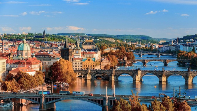 Královské hlavní město Praha vzniklo před 241 lety. Od té doby „spolklo“ desítky vesnic a stalo se evropskou metropolí