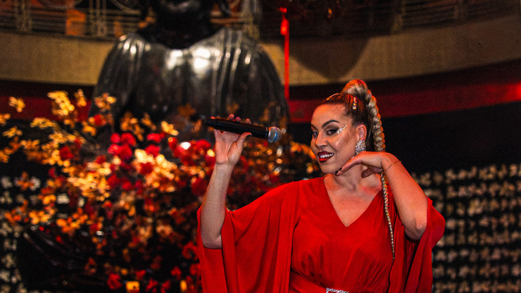 Zuzana Gamboa zpívá v Buddha baru.