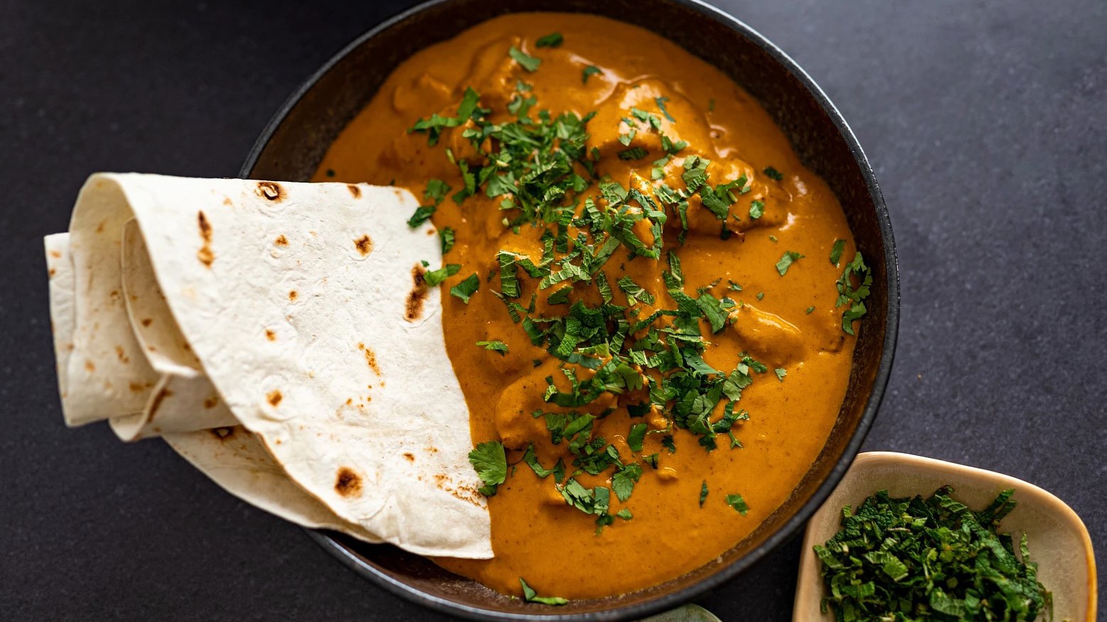 Dokonalá chuťová harmonie s vůní orientu: Butter chicken podle Pavla Berkyho
