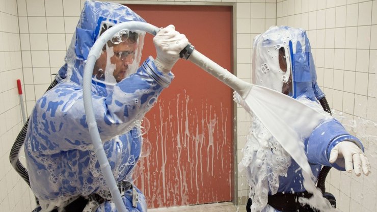 Smrtící ebola znovu děsí svět: Co hrozí Česku a jaké jsou první příznaky
