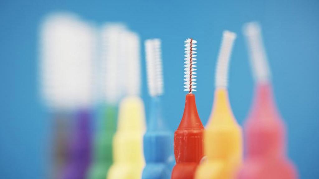 Jak vybrat správné pomůcky pro dentální hygienu? Jak vybrat správné pomůcky pro dentální hygienu?