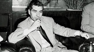 Lucky Luciano: Mafiánský boss proslul drsnými válkami gangů a snahou o sjednocení mafie. Za války pomáhal policii Lucky Luciano: Mafiánský boss proslul drsnými válkami gangů a snahou o sjednocení mafie. Za války pomáhal policii