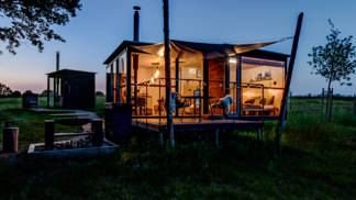 Glamping Two Fingers
