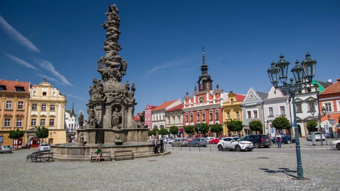 Chrudim vás chytí za srdce: Objevte město loutek, historie a příběhů