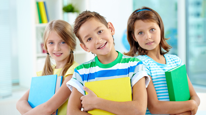 classmates-holding-folders.jpg 