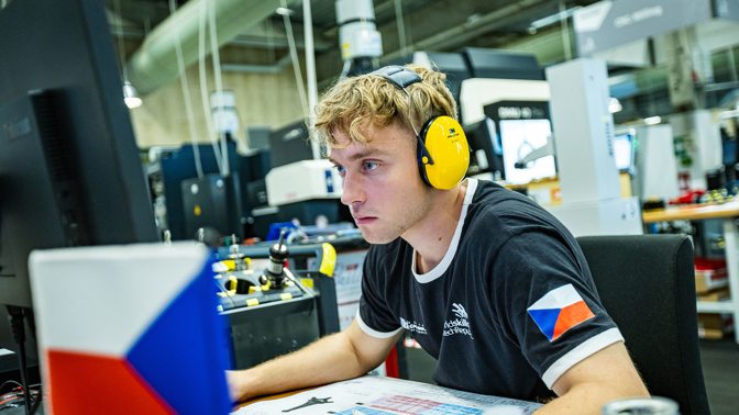 Nejlepším mladým Čechem na EuroSkills se stal frézař Martin Češka