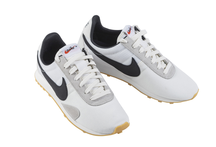 Tenisky Nike, Fashion Arena Prague Outlet, původní cena 2199 Kč, outletová cena 1499 Kč