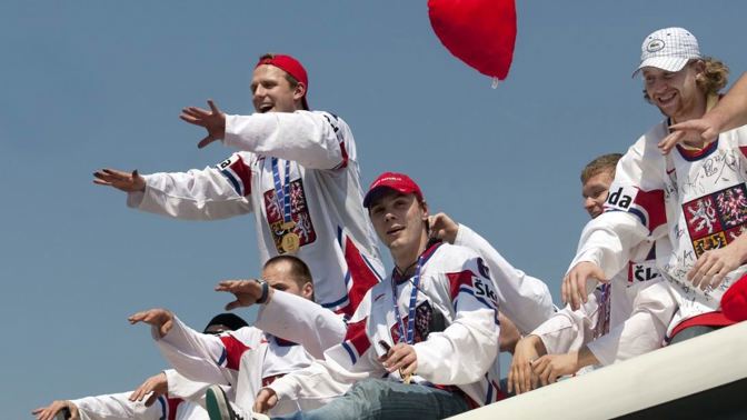 Oslavy titulu naši hokejisté umí také na jedničku
