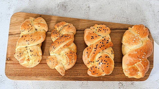 Recept od babičky, který se dědí po generace: Domácí křupavé houstičky za pár korun