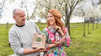 Rodinná manufaktura Lenky a Honzy na česko-slovenském pomezí. Tam, kde se i džem vaří srdcem.
Rodinná manufaktura Lenky a Honzy na česko-slovenském pomezí. Tam, kde se i džem vaří srdcem.