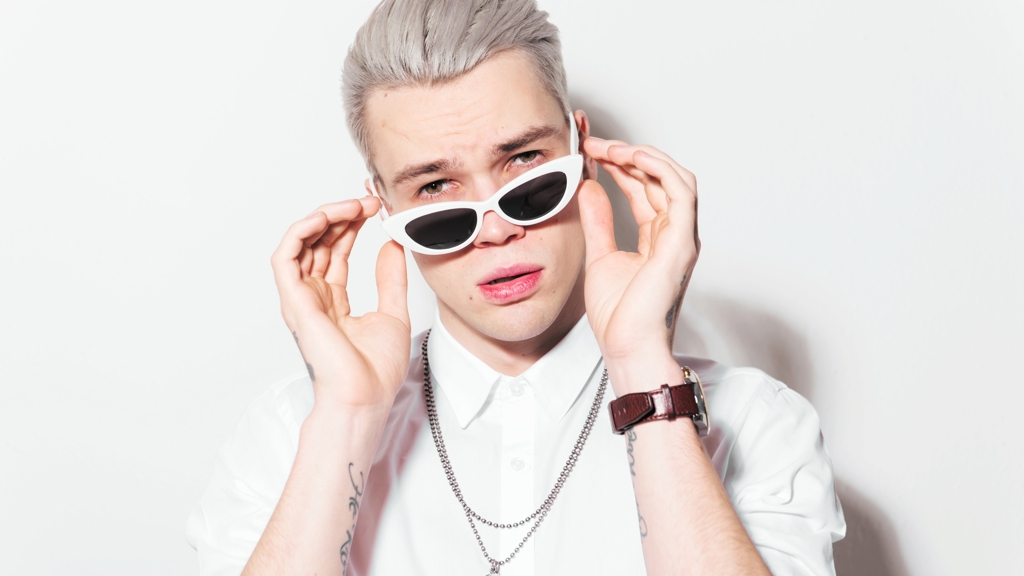 Mikolas Josef: Před fanoušky neutíkám Mikolas Josef: Před fanoušky neutíkám