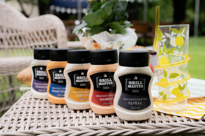 Tesco představuje letní BBQ nabídku: dostupné grilování od burgerů po rostlinné alternativy