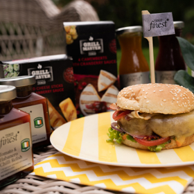 Tesco představuje letní BBQ nabídku: dostupné grilování od burgerů po rostlinné alternativy