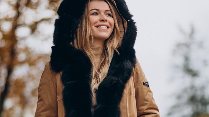 Parky s výrazným kožíškem dodají outfitu jedinečný styl, navíc budete v teple během podzimu i zimy. 

