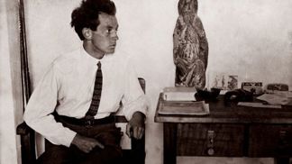 Egon Schiele na dobové fotografii.
Egon Schiele na dobové fotografii.
