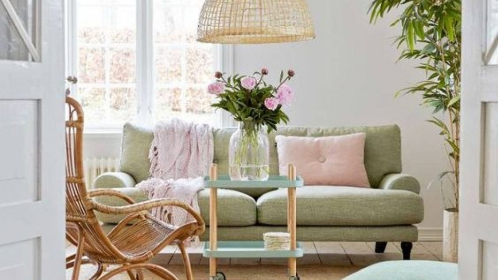INSPIRACE: 13 trendů a DIY tipů pro váš letní domov, které vás nezruinují