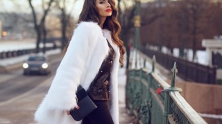 Černobílá kombinace je ztělesněním noblesy. Vsaďte na ni letošní zimní sezonu.
Černobílá kombinace je ztělesněním noblesy. Vsaďte na ni letošní zimní sezonu.