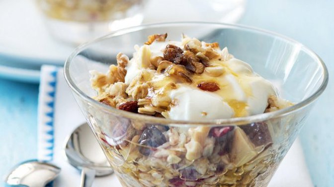 Zdravá snídaně: Bircher müsli Zdravá snídaně: Bircher müsli