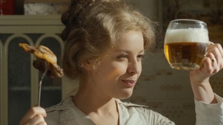Magda Vašáryová excelovala v legendárním filmu Postřižiny. I zde zazněly nezapomenutelné hlášky.
Magda Vašáryová excelovala v legendárním filmu Postřižiny. I zde zazněly nezapomenutelné hlášky.