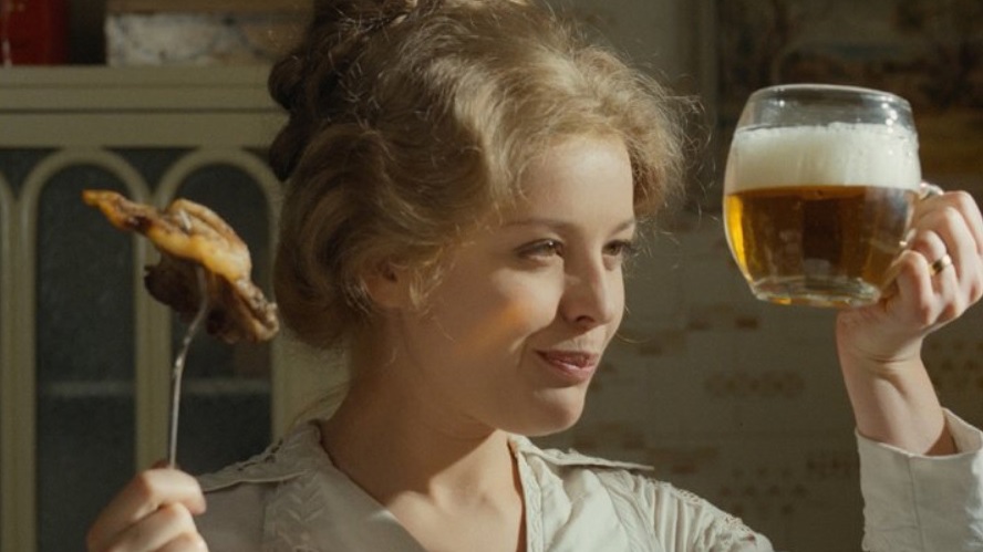 Magda Vašáryová excelovala v legendárním filmu Postřižiny. I zde zazněly nezapomenutelné hlášky.