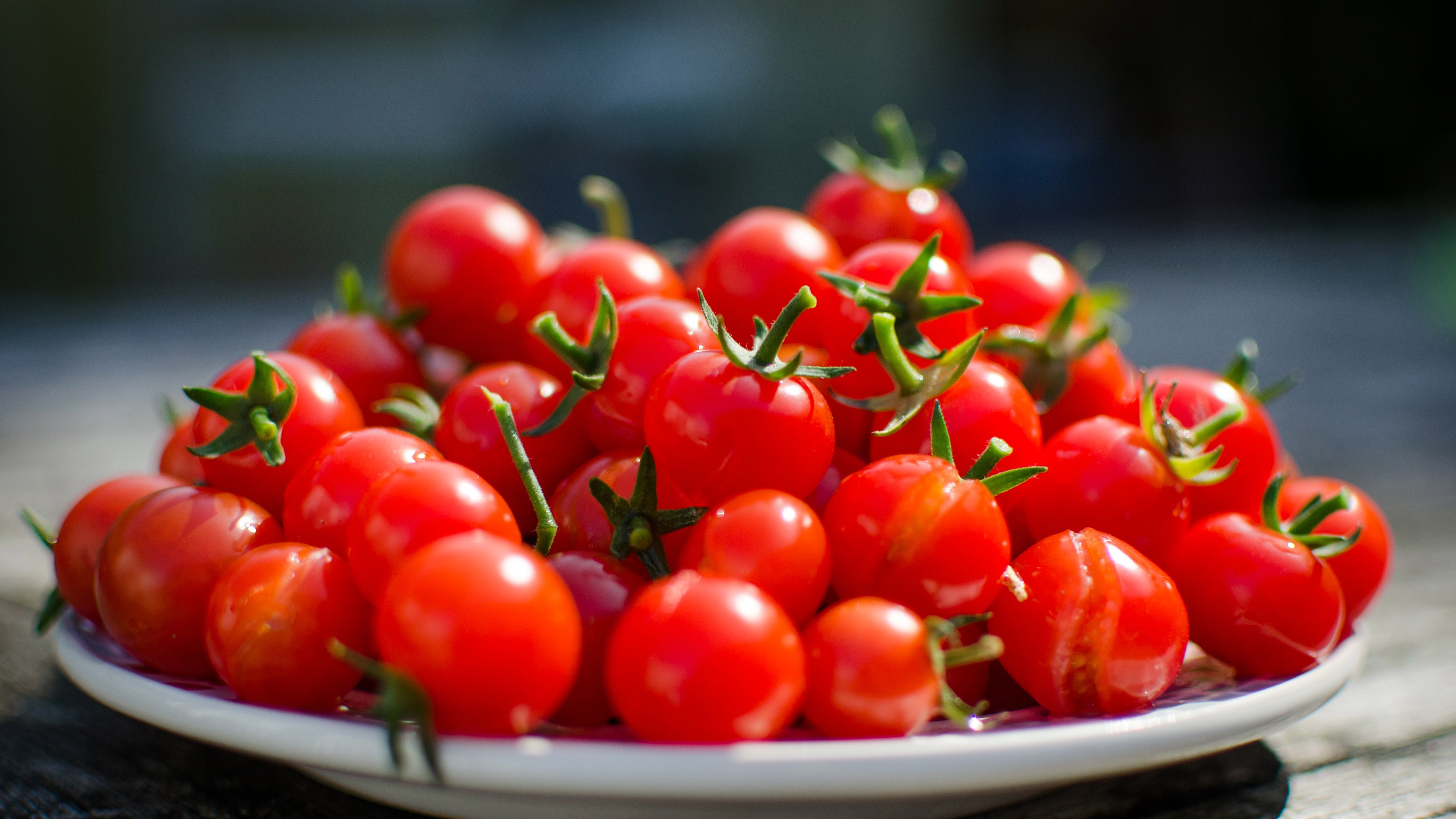 Jak krájet cherry rajčata