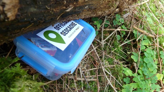 Geocaching.