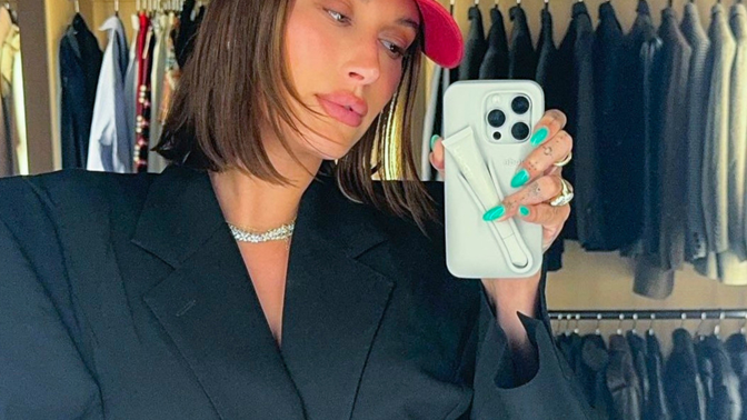 Hailey Bieber nehty
