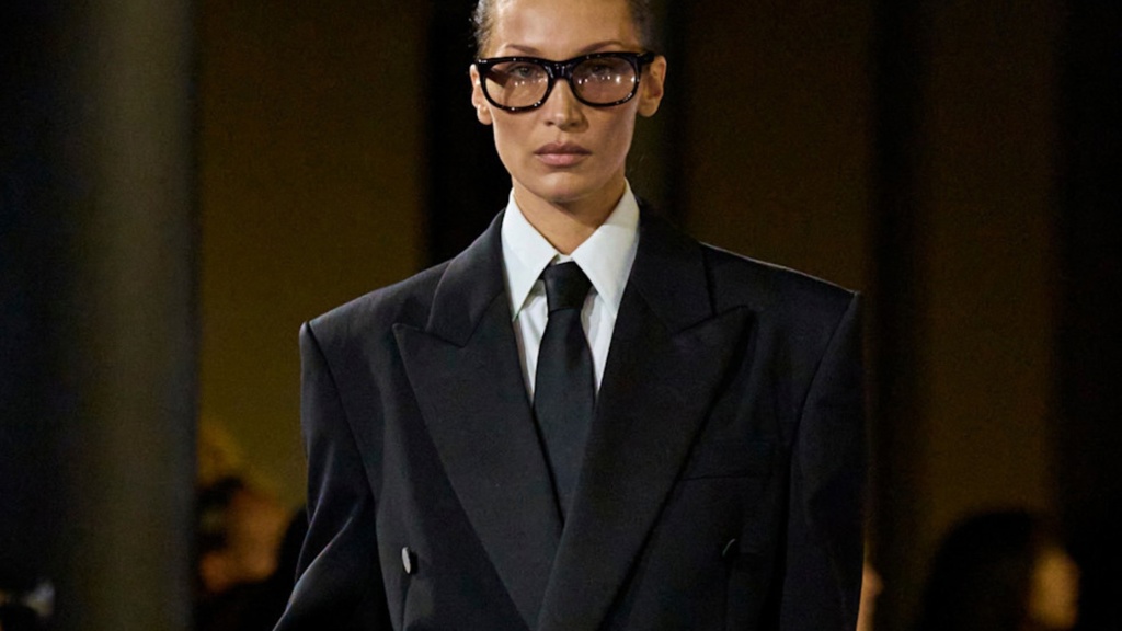 Saint Laurent kravaty
Saint Laurent kravaty