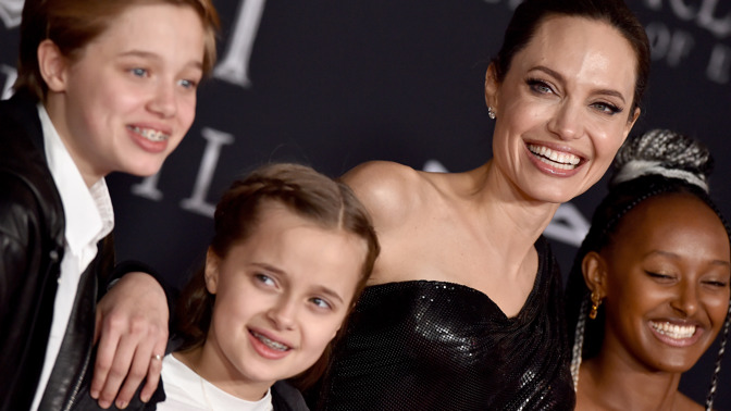 Angelina Jolie se svými dětmi Angelina Jolie se svými dětmi