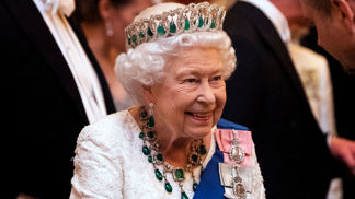 Královský job! Ovládněte sociální sítě britské královny