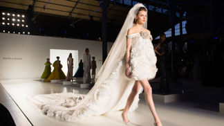 Nejkrásnější svatební šaty z haute couture přehlídek