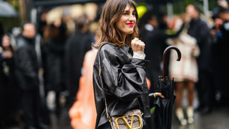 Vždy stylová Jeanne Damas. Podívejte se, co nesmí chybět v šatníku této trendy Francouzky