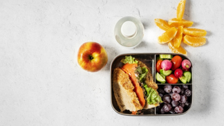 O jídle s nutriční terapeutkou: Jak vypadá zdravá a chutná svačinka pro školáka?