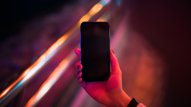 Smartphone v ruce