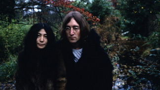 10 fotografií, které dokazují, jak neobyčejný vztah měli John Lennon a Yoko Ono