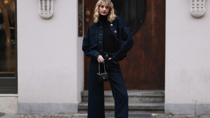 Indigo double denim jako jarní trend 2025
