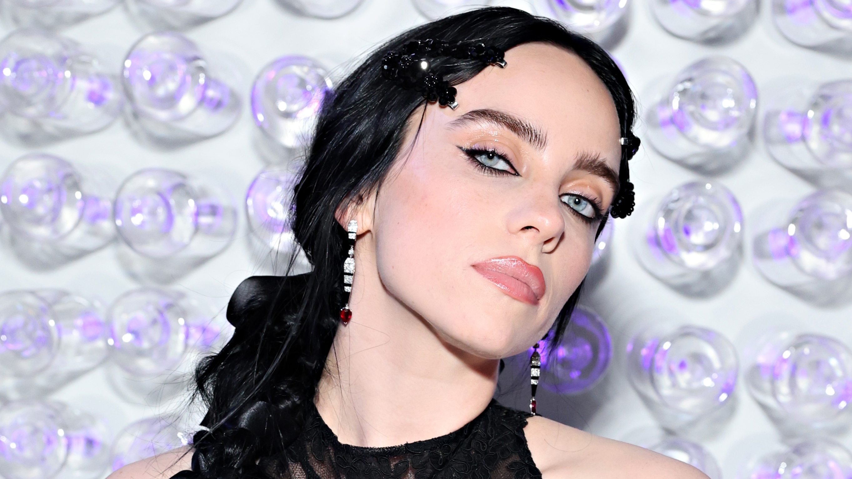 Billie Eilish
