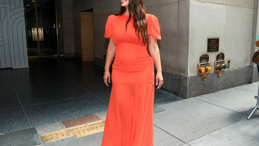Nádherné letní plus size šaty pro rok 2025

