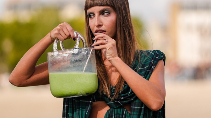 Matcha latte street style
