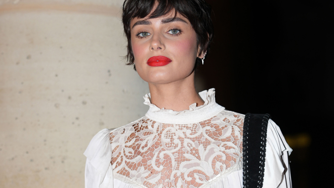 Taylor Hill feathered fringe
