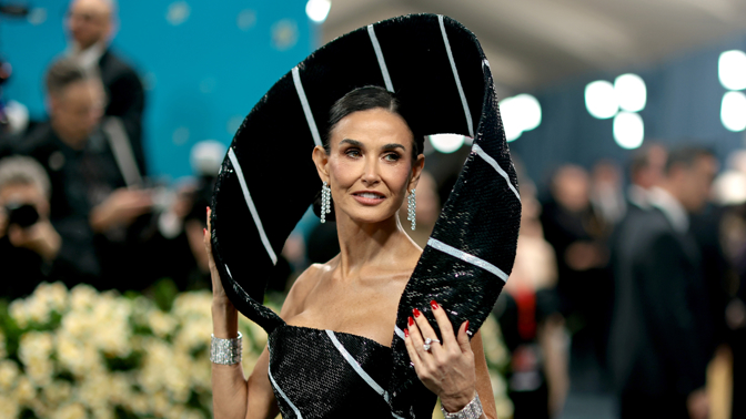 Demi Moore - red cherry nails
