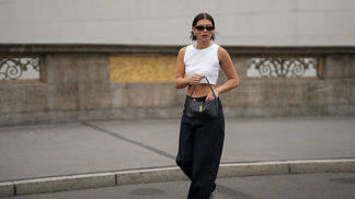 Stylové, pohodlné i žhavé outfity s barrel jeans na jaro a léto 2026. Vyneste je do města, na rande i do práce Stylové, pohodlné i žhavé outfity s barrel jeans na jaro a léto 2026. Vyneste je do města, na rande i do práce