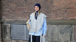 modrý pletený bonnet čepec streetstyle Kodaň