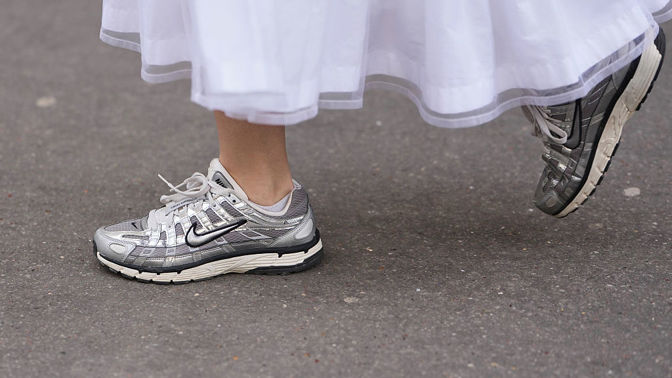 tenisky sportovní Nike stříbrné tenisky sportovní Nike stříbrné