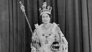Královna Alžběta II. těsně po korunovaci. 
