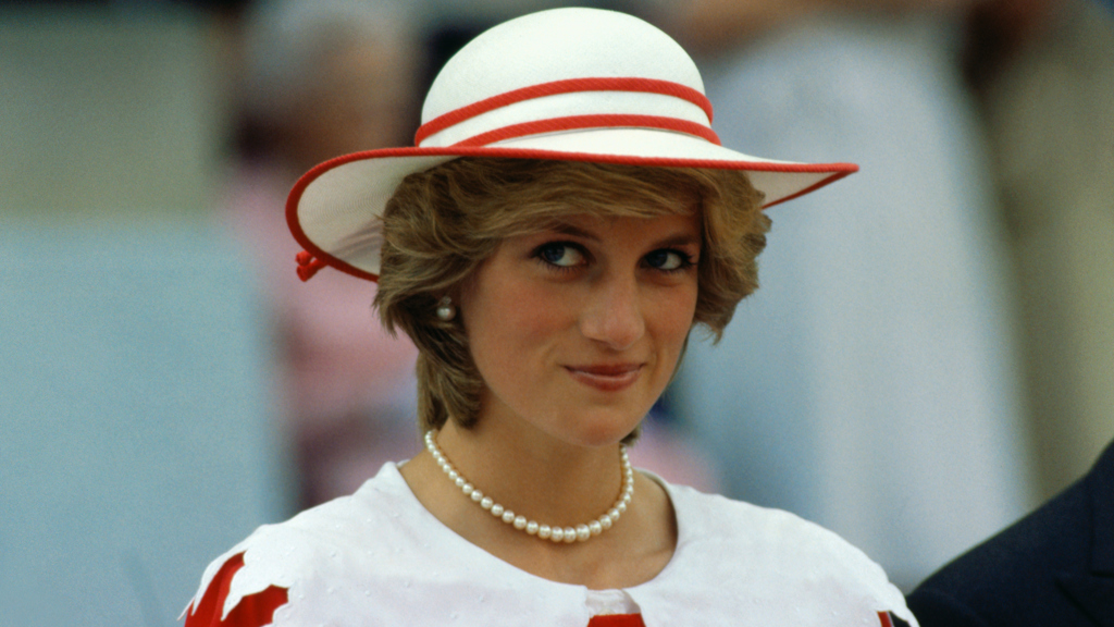 Srdcervoucí důvod proč princezna Diana přestala nosit Chanel Srdcervoucí důvod proč princezna Diana přestala nosit Chanel